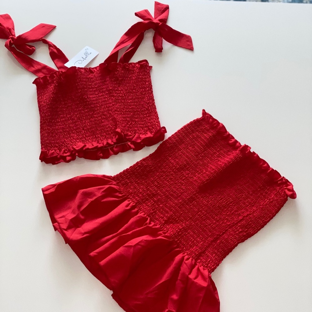 NWT two piece skirt set